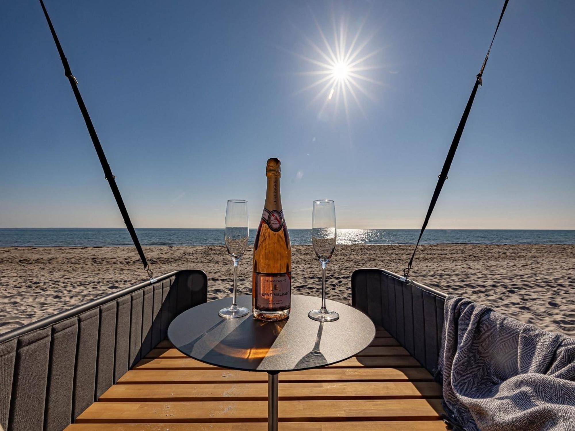 Strand Lounge Kronsgaard Buitenkant foto